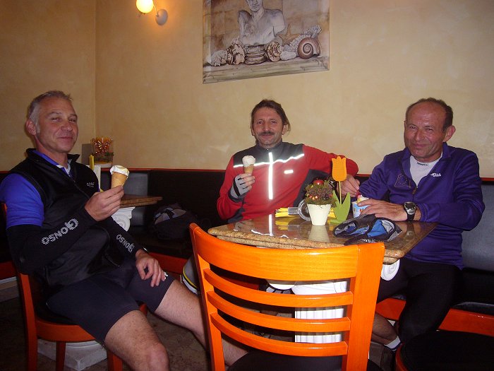 Die Eurovelo-Saison 2009 beginnt Anfang März, dann gibt es hier wieder Infos zu den Eiscafés ... äh ... Radstrecken
