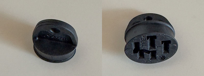 Abdeckstopfen für den Akkuanschluss am Fahrrad: Regenschutz, wenn das Rad ohne Akku auf dem Radträger des Autos transportiert wird