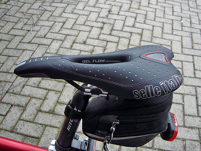 Ritchey WCS Sattelstütze und Selle Italia Sattel