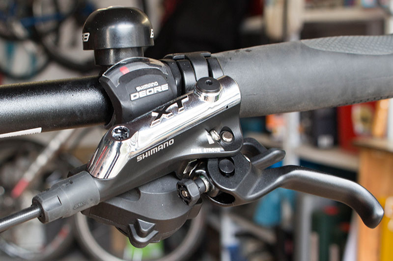 Shimano XT Scheibenbremse BR-M785-B, linker Bremsgriff für die hintere Bremse