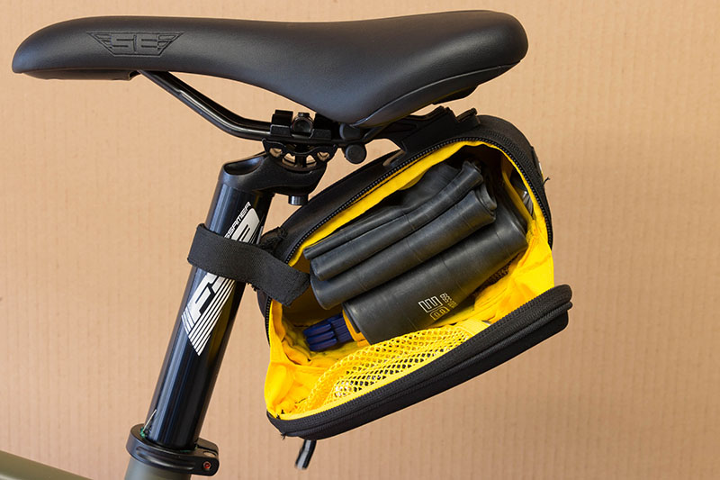 Doch der riesige Ersatzschlauch macht sich breiter als gedacht