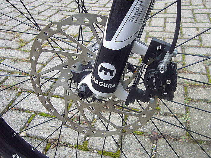 Shimano Bremse vorn: BR-M785 Ice-Tec, 203 mm