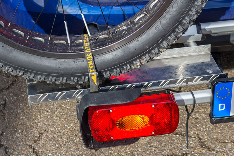 Längere Spannriemen, zum Fixieren der Räder, waren auch notwendig