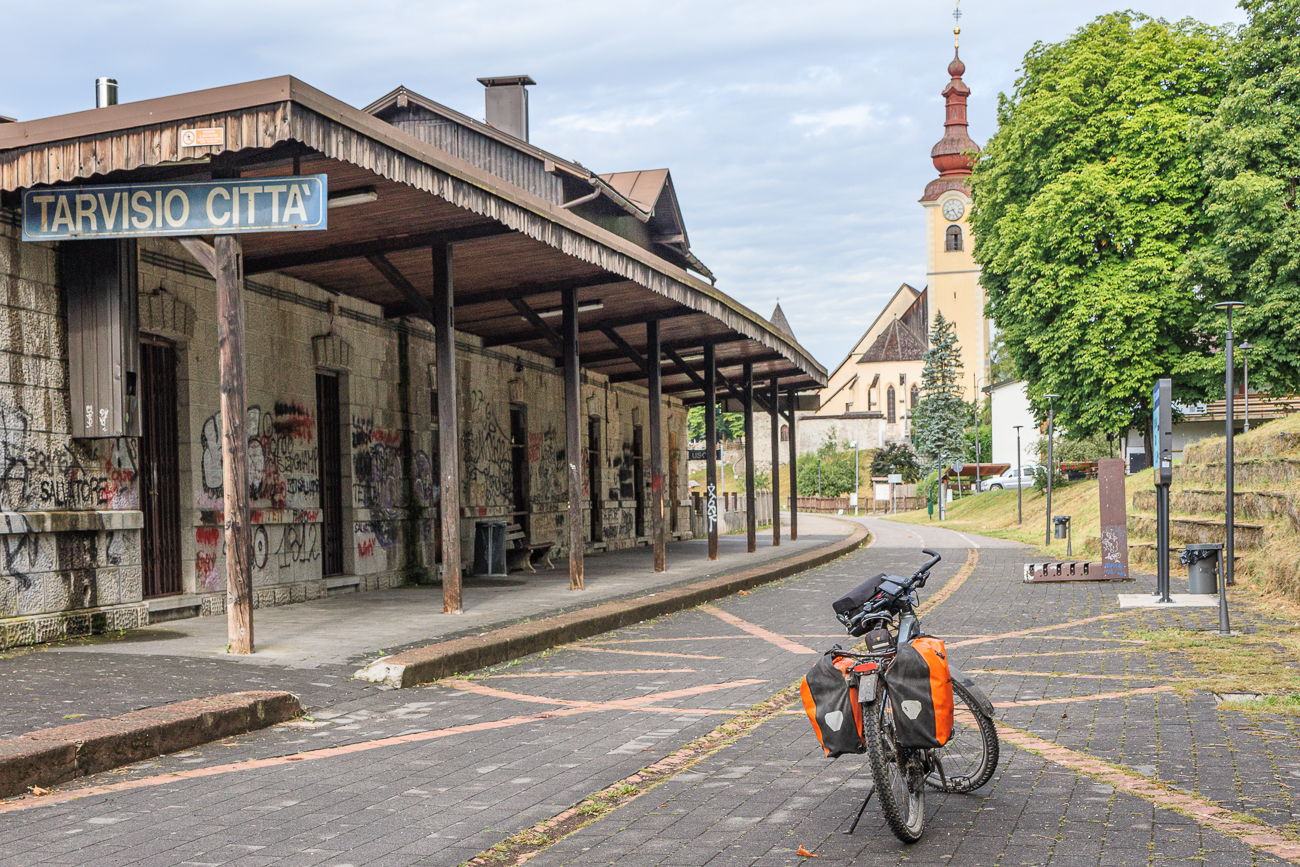 Alte Bahnstation an der ehemaligen Bahntrasse