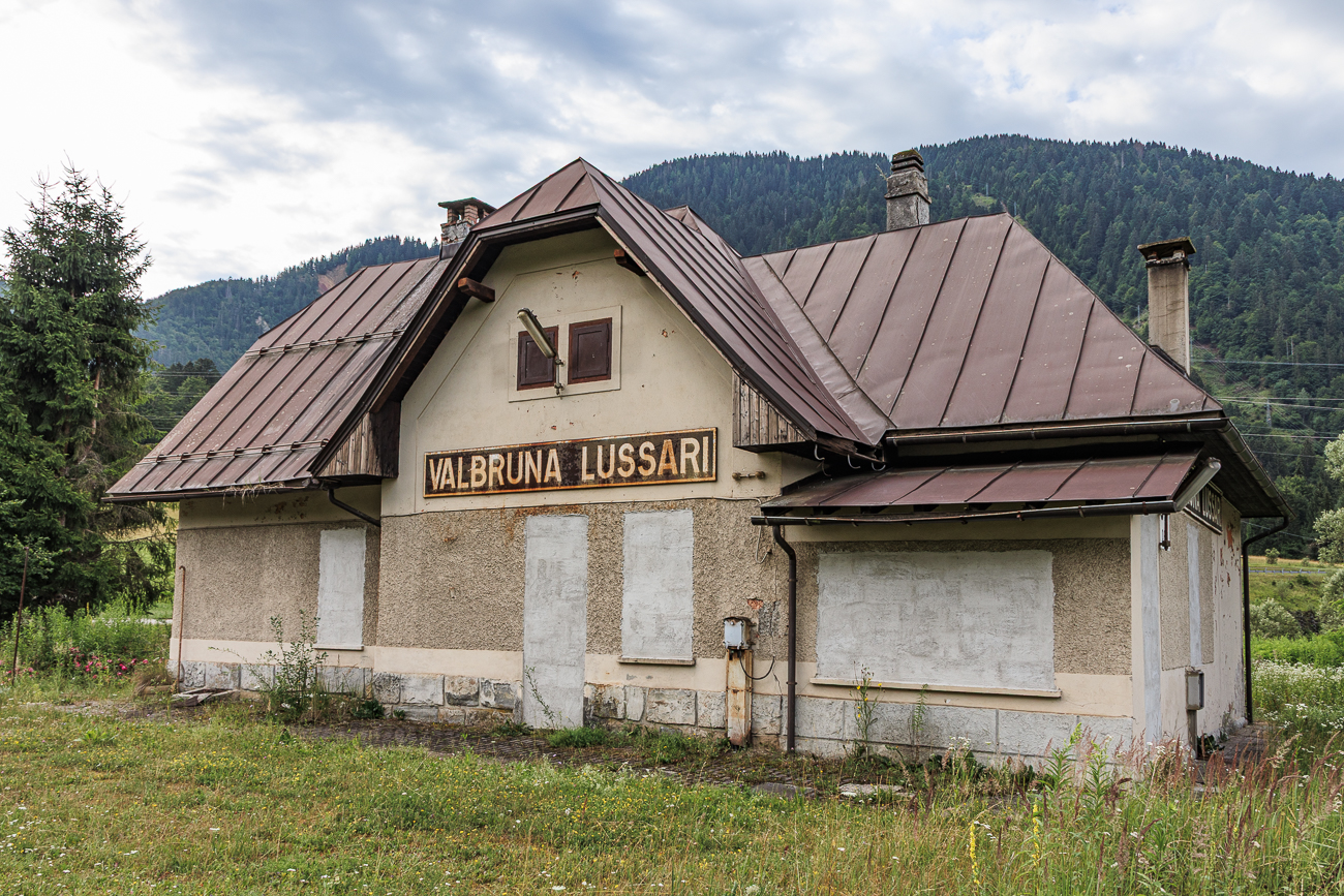 Alte Bahnstation von Valbruna Lussari an der ehemaligen Bahntrasse