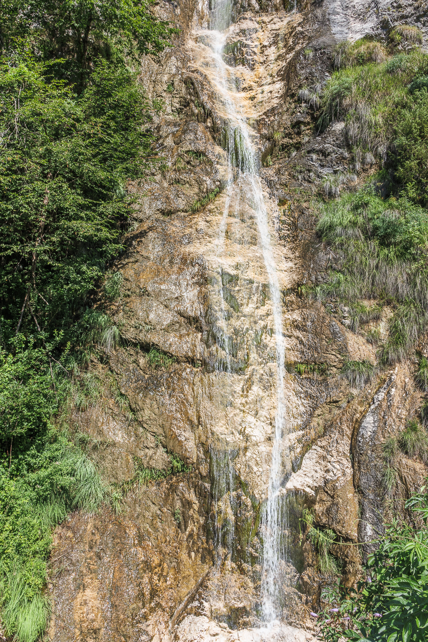 Der Wasserfall des Rio Belepeit (Cascata rio Belepeit) ...