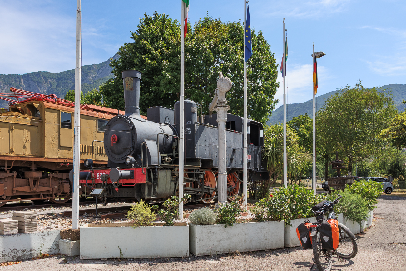 Historische Denkmallokomotiven in Gemona