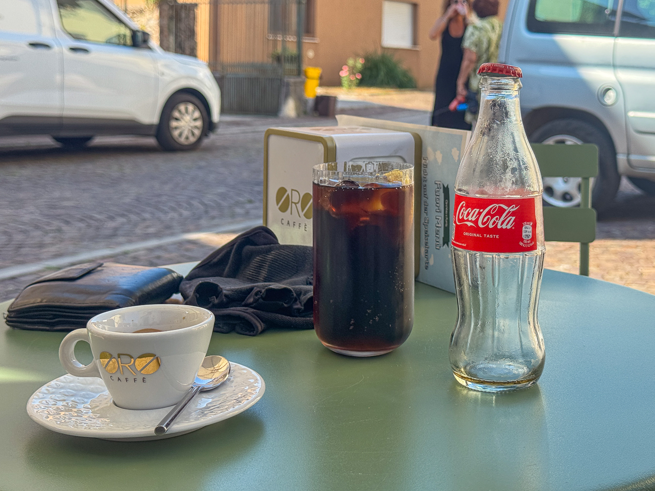 Auf einen leckeren Espresso und eine eiskalte Cola warte ich heute schon lange