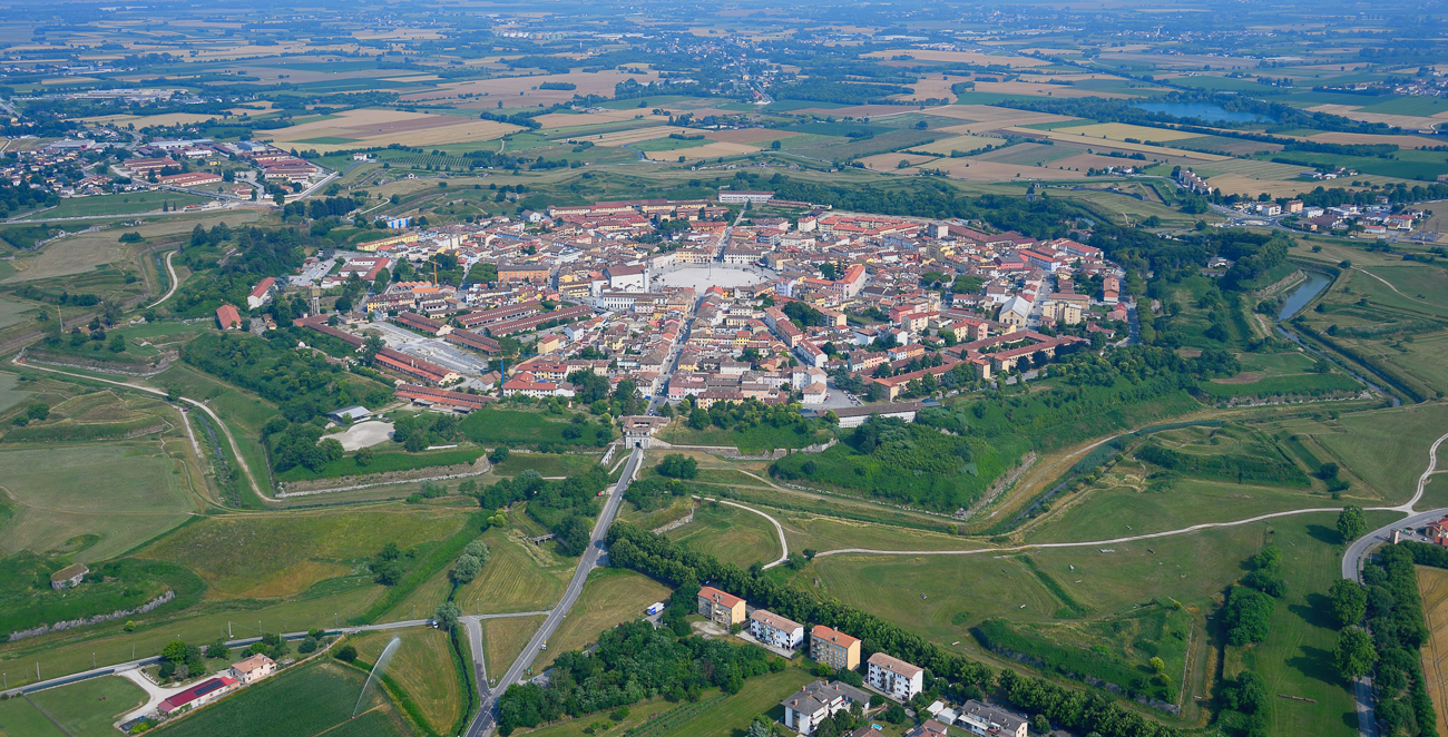 Bild von Carsten Steger - Eigenes Werk, CC BY-SA 4.0, https://commons.wikimedia.org/w/index.php?curid=168845752