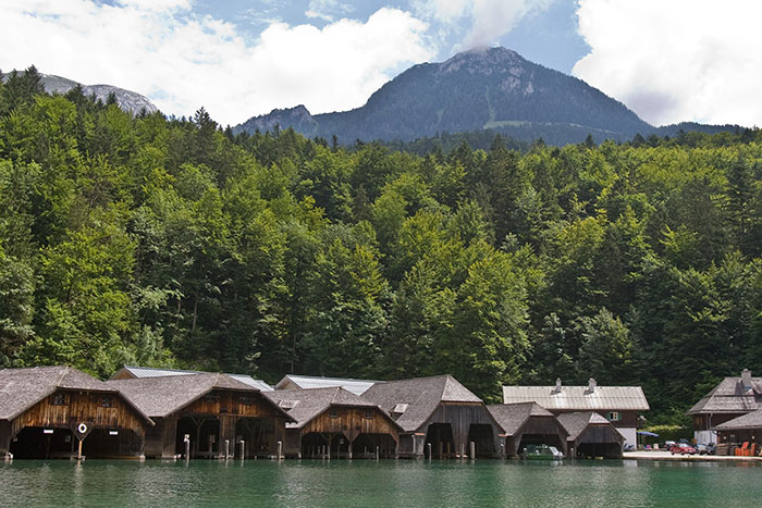 Alte Bootsh&auml;user