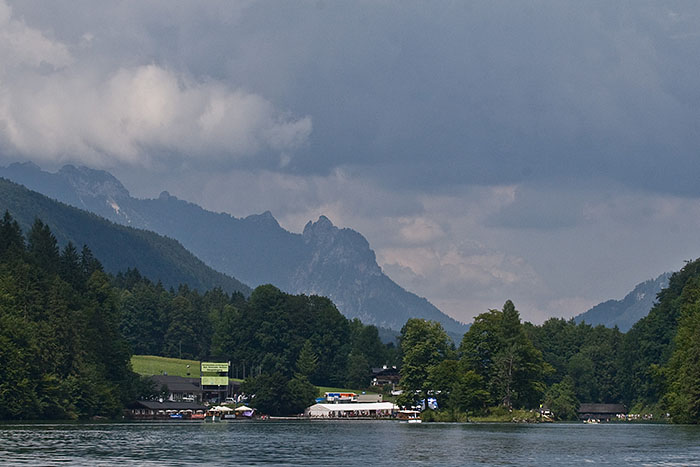 ... eine Fahrt auf dem K&ouml;nigsee - wo sich gerade ein Gewitter zusammenbraut
