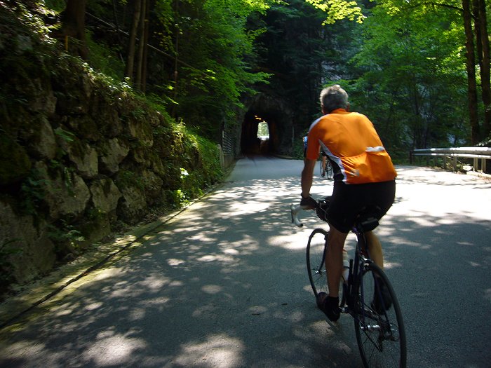 18 % Steigung und dann noch im dunklen Tunnel
