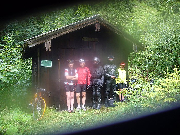 Wir bekommen Zuwachs durch 2 Motorradfahrer