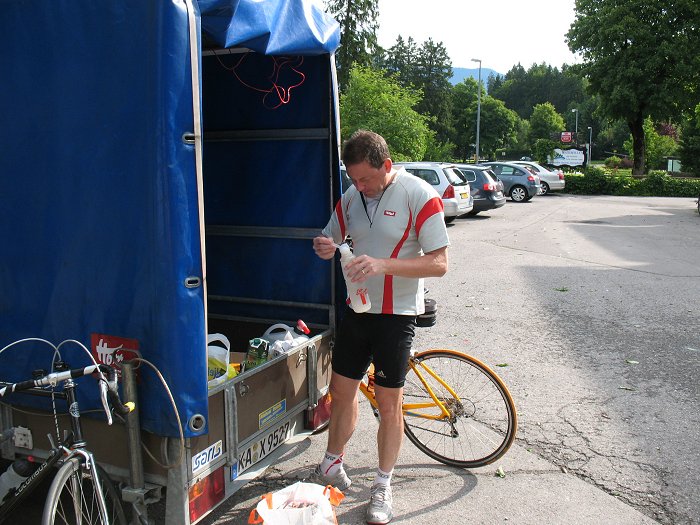 Der Chinese Do Ping bei den Startvorbereitungen ;-)