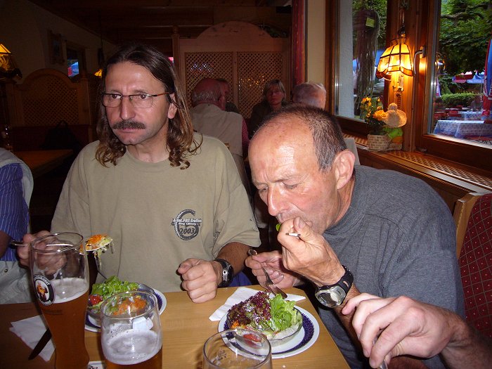 Endlich am Ziel und beim Essen