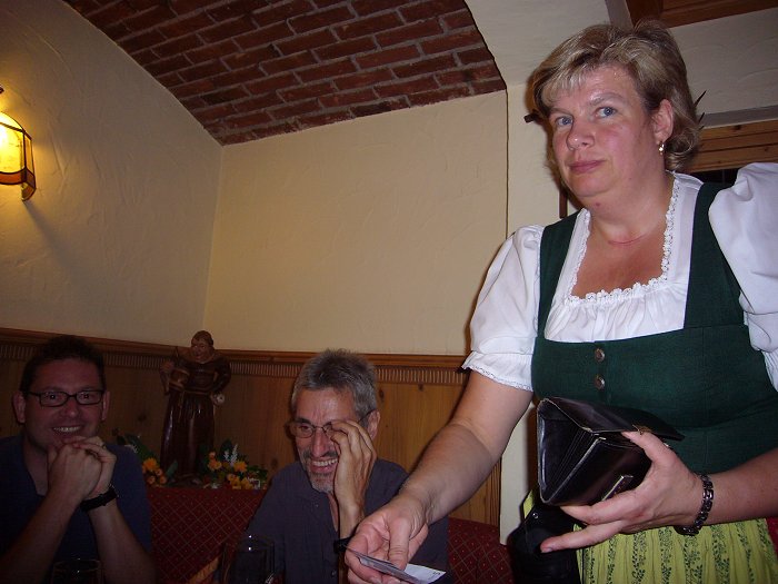 Unsere nette und schlagfertige Bedienung