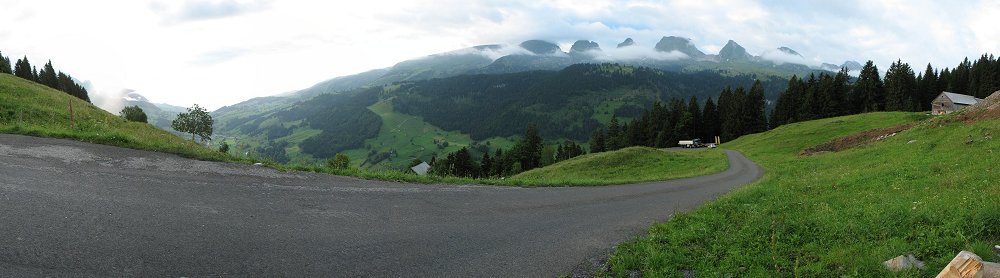 Die Kurf&uuml;rsten, oder auf Schwitzerd&uuml;tsch: De Churfirsten