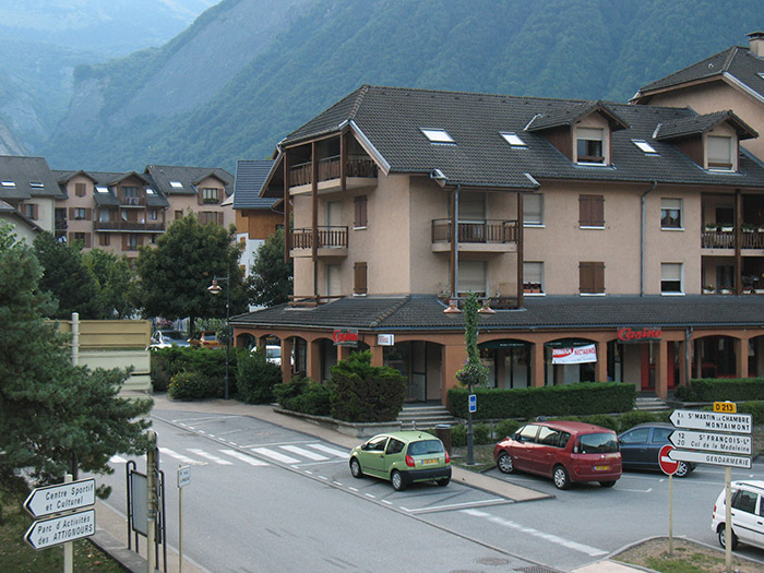 Blick aus dem Fenster, diese Stra&szlig;e m&uuml;ssen wir nachher hochfahren