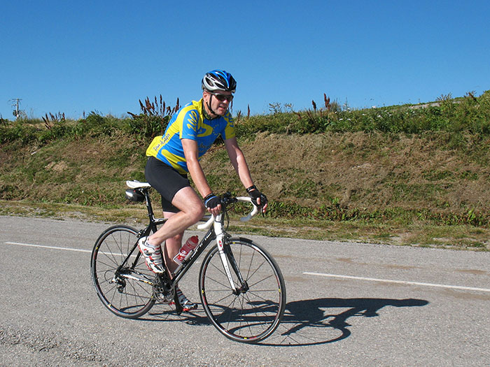 Joachim folgte auf dem Fu&szlig;e