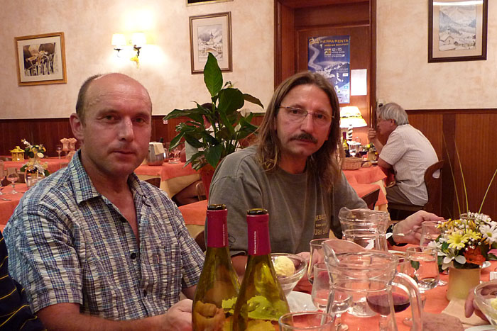 Auf was warten die Jungs so gespannt?