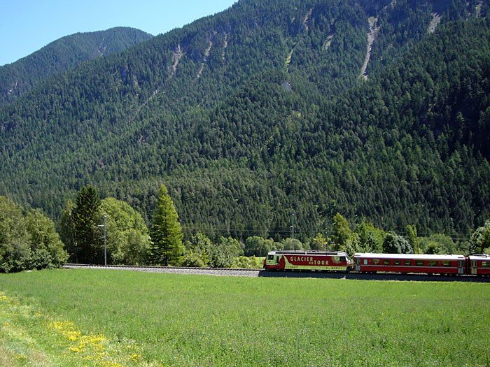 Ab jetzt kommt wieder einiges an Eisenbahn ;-)