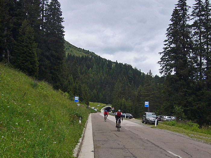 Abfahrt nach dem langen Tunnel