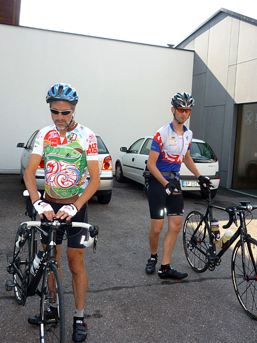 Sepp, Bj&ouml;rn und Reini fahren zur Abwechslung mit dem Rad