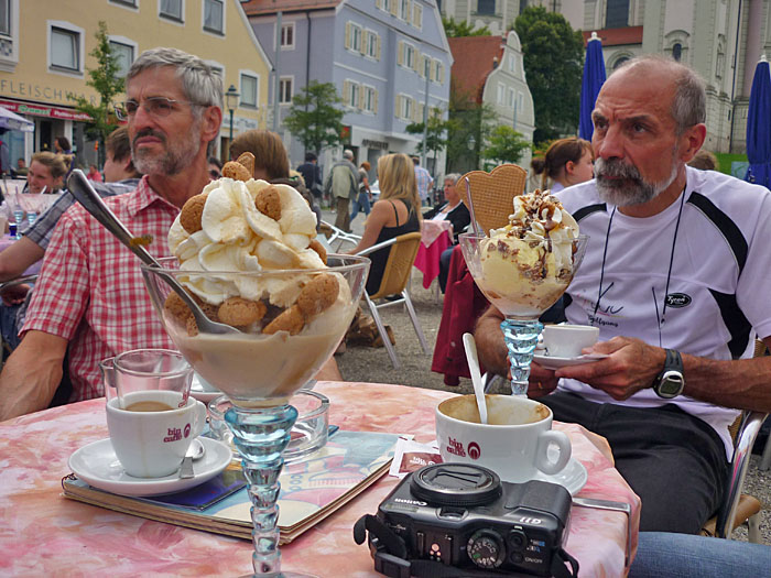 Eis schmeckt auch wenn man nicht mit dem Rad f&auml;hrt ;-)