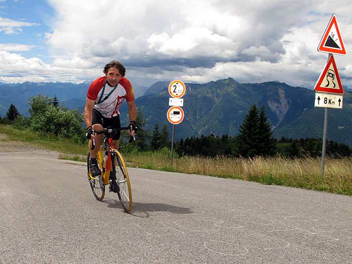 Qu&auml;l dich, du Sau ;-)