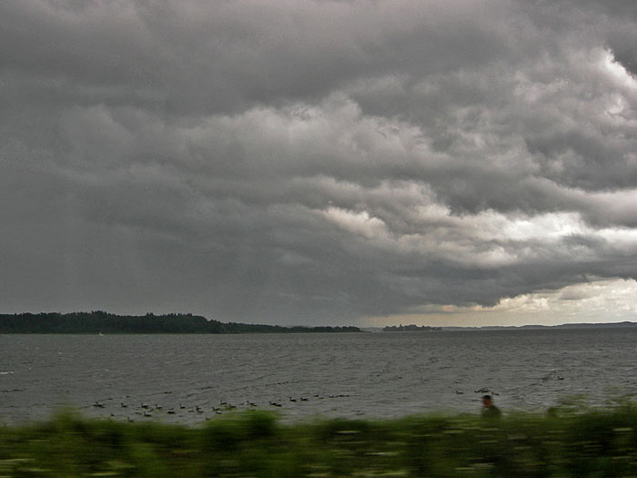 Dunkle Wolken begleiten uns