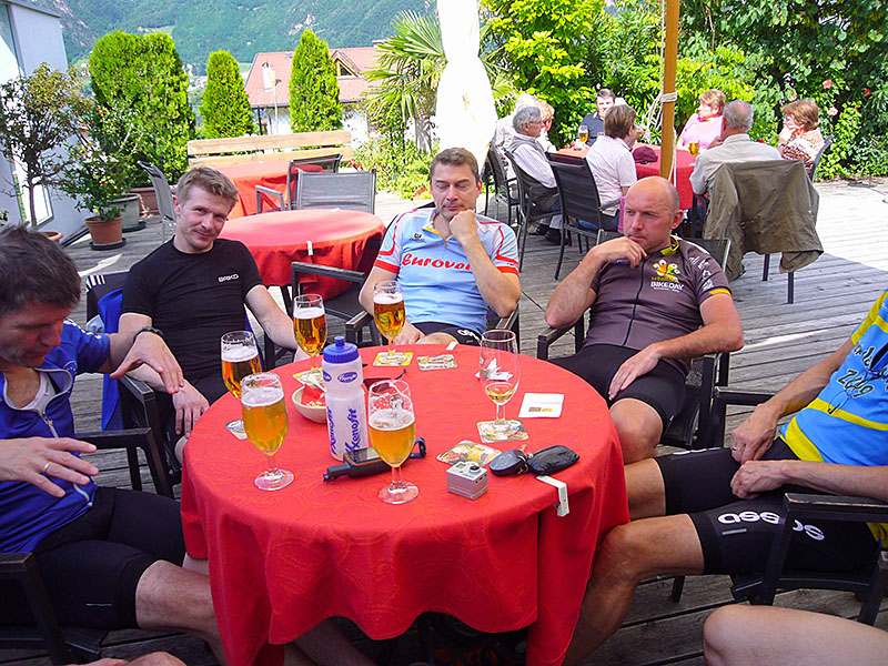 Wieder im Hotel zur&uuml;ck, werden die durstigen Kehlen befeuchtet ;-)