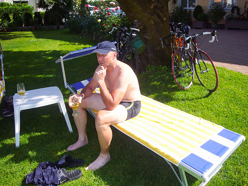 ... und in Ruhe das Radler genie&szlig;en