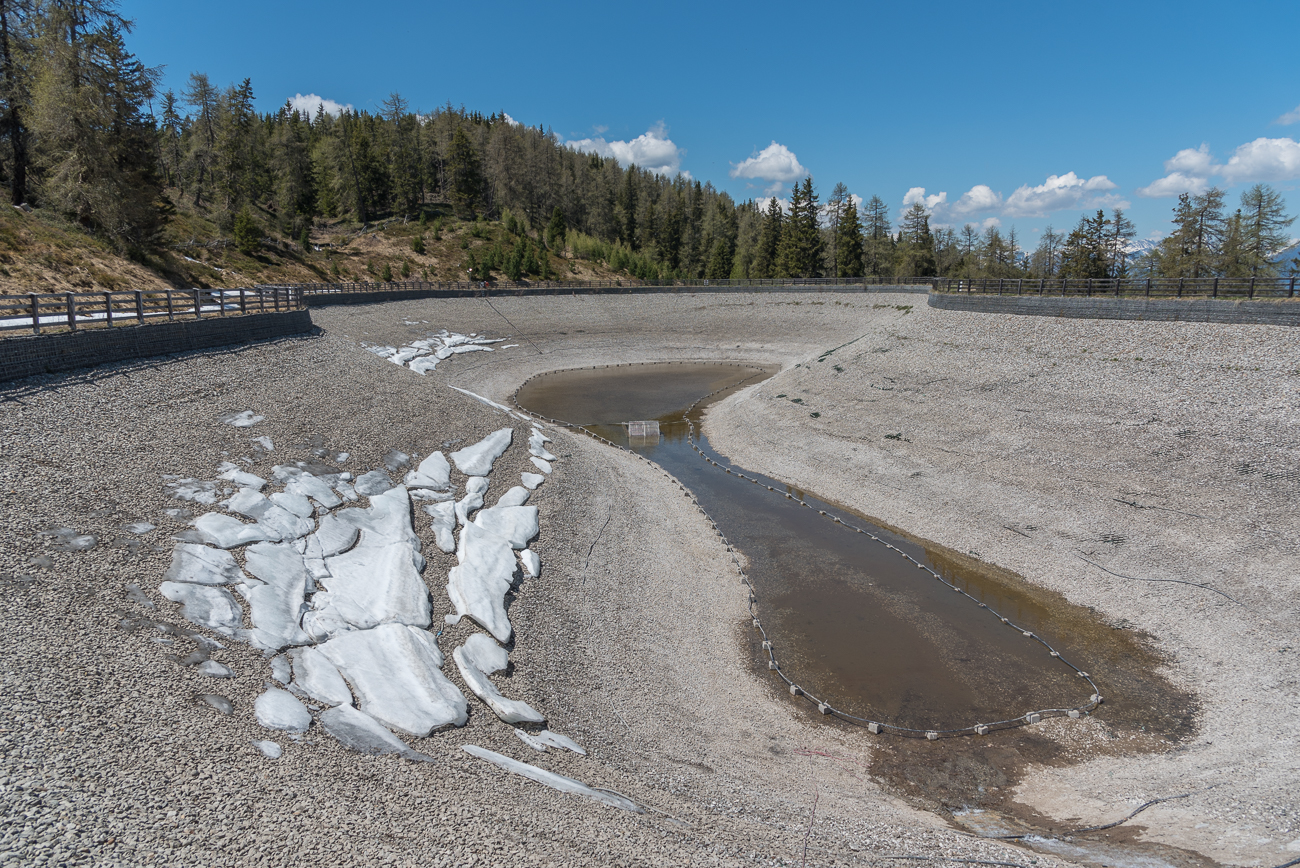 ... Wasser f&uuml;r die k&uuml;nstliche Beschneiung der Skipisten - wenn Wasser drin ist ;-)