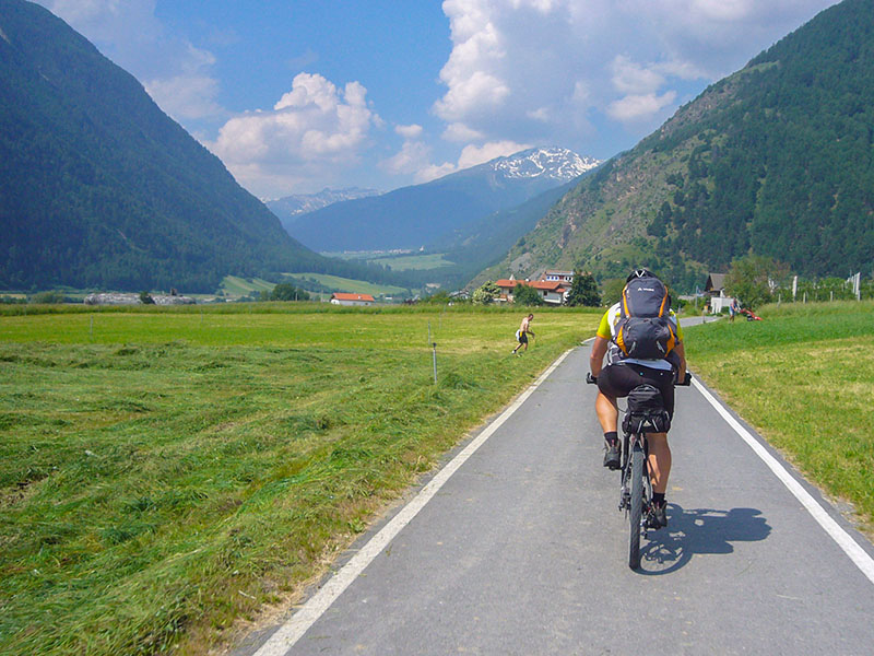 Ab Mals sind wir wieder auf eigener Achse unterwegs