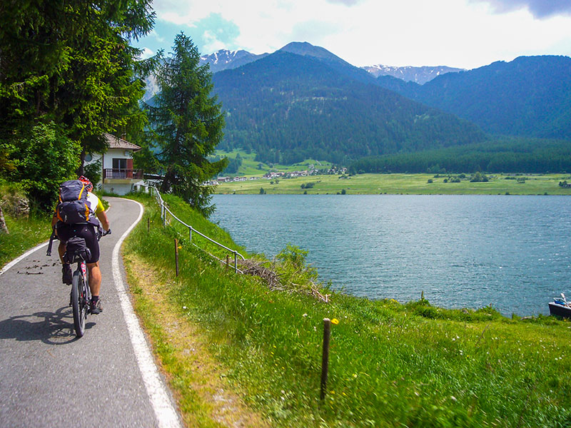 Landschaftlich sch&ouml;ner Radweg