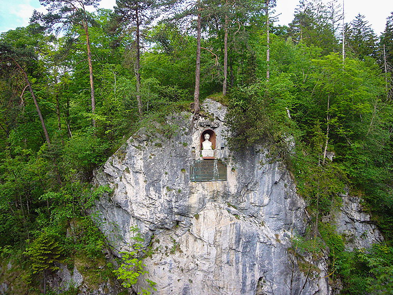 Das Konterfei von K&ouml;nig Maximilian an einem Fels