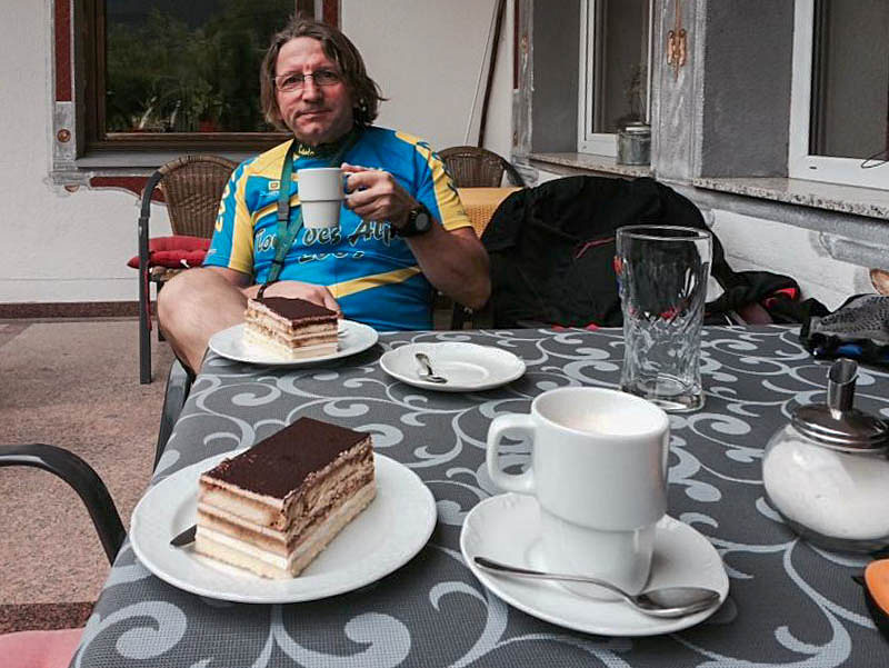 Kaffee und Tiramisu-Schnitte waren echt lecker