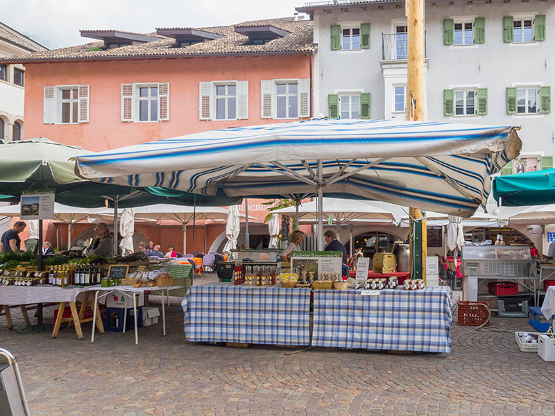 Samstag Morgen: Markt in Kaltern