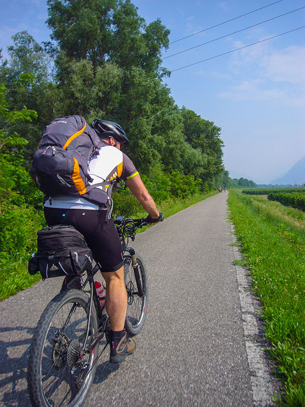 ... ok, dann nicht, fahren wir auf dem Etschtal-Radweg weiter