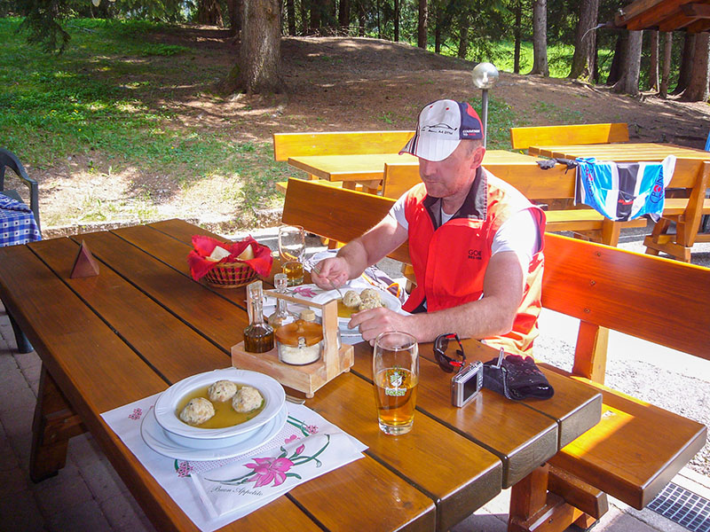 ... da hilft nur eine anst&auml;ndige Speckkn&ouml;delsuppe