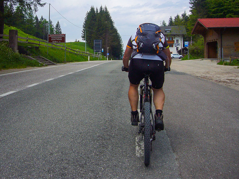 Gampenpass erreicht, leider hat die Passh&uuml;tte heute Ruhetag :-(