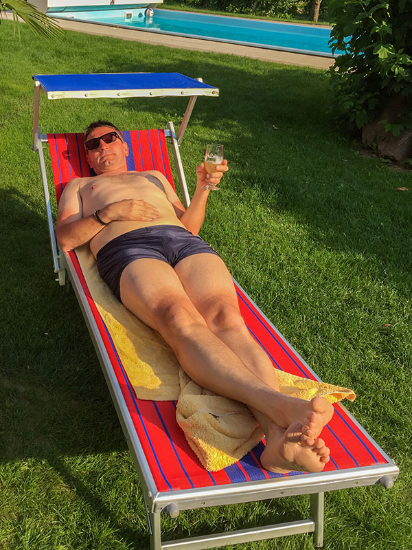 ... bei einem prickelnden Radler