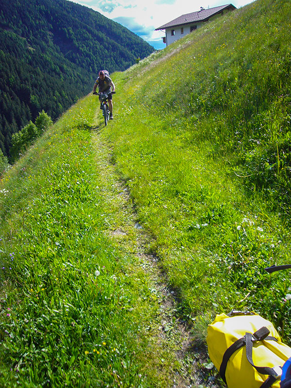 Tipp vom Wirt: Auf der Nebenstrecke weiterfahren