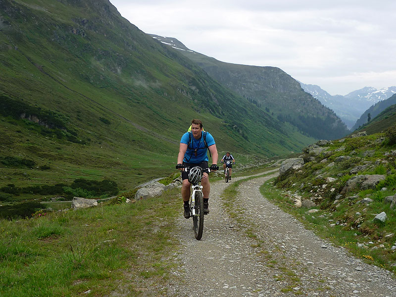 Die Steigung ist jedoch halbwegs fahrbar ...
