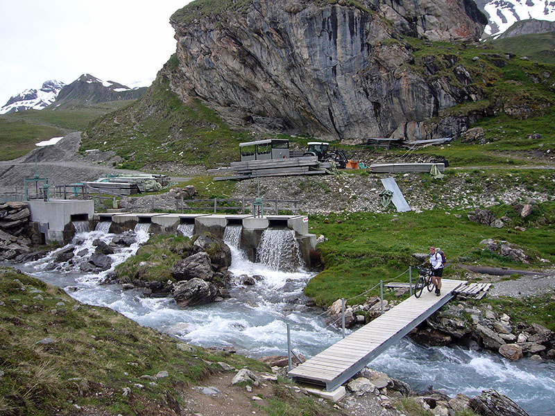 Nach der Br&uuml;cke ...