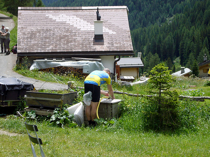 Wer weiches Obst und W&auml;sche zusammenpackt, muss unterwegs waschen ;-)