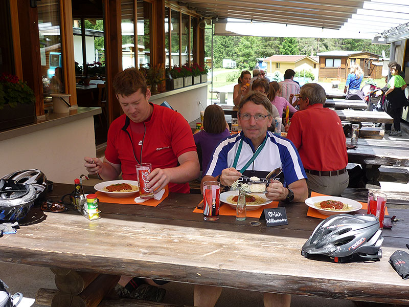 ... und auch die Fahrer bzw. Schieber k&ouml;nnen sich st&auml;rken