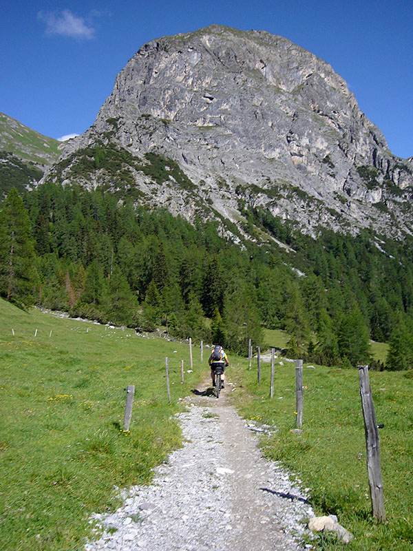 Stellenweise kann man auch wieder fahren