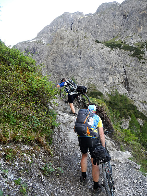 Das Tragen sind wir schon langsam gew&ouml;hnt