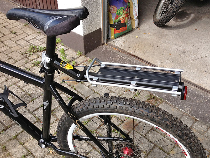 Waldi und ich entschieden uns f&uuml;r einen Gep&auml;cktr&auml;ger von Topeak